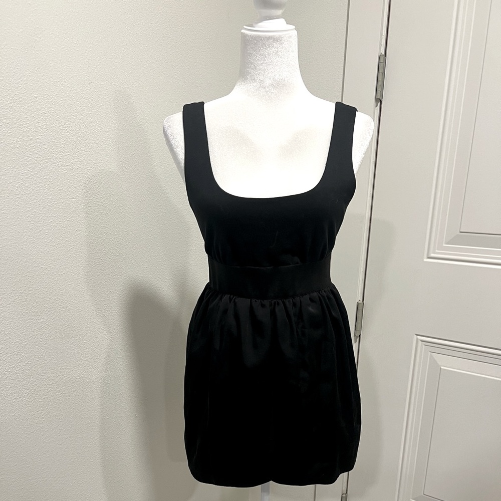 LaROK Elegant Black Layered Sleeveless Dress